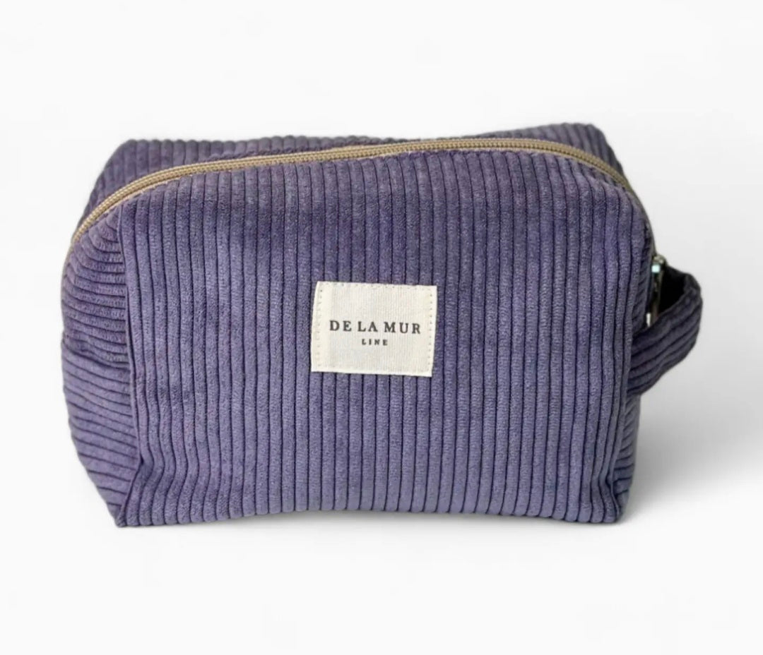 Aubergine. Medium Toiletry Bag from De La Mur