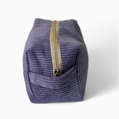 Aubergine. Medium Toiletry Bag from De La Mur