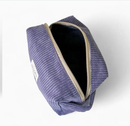 Aubergine. Medium Toiletry Bag from De La Mur