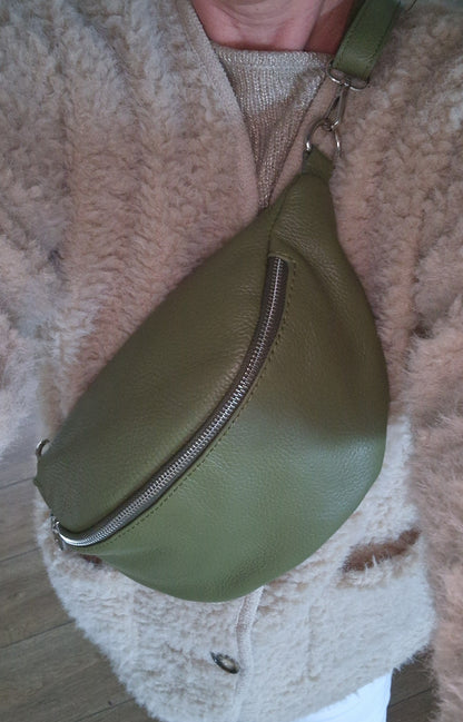 Sling bag. Khaki Leather. Made in Italy. Large size