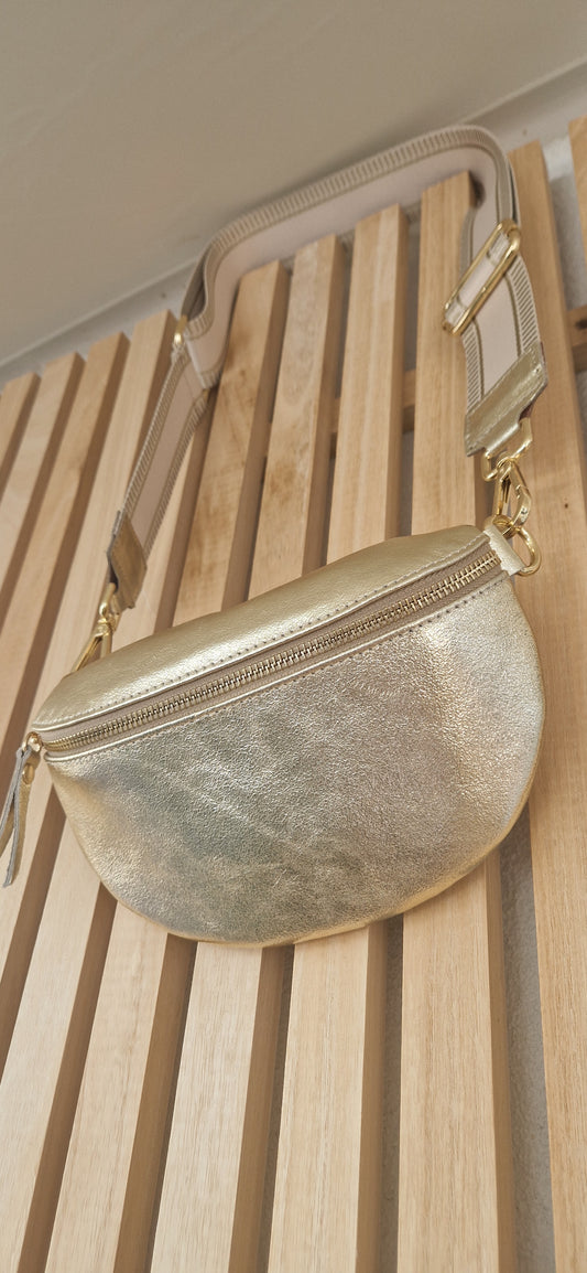 Gold Leather Crossbody Bag. Made in Italy