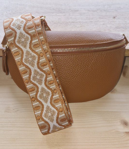 Tan Leather Crossbody Bag. Made in Italy